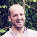 Imker Tobias Miltenberger, Leiter der Online-Imkerkurs